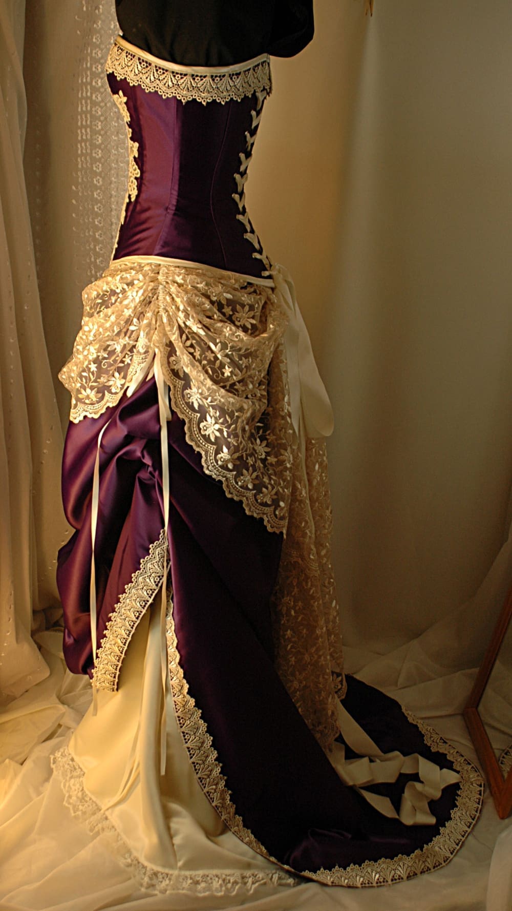Juliet in burgundy with ivory - Image 11