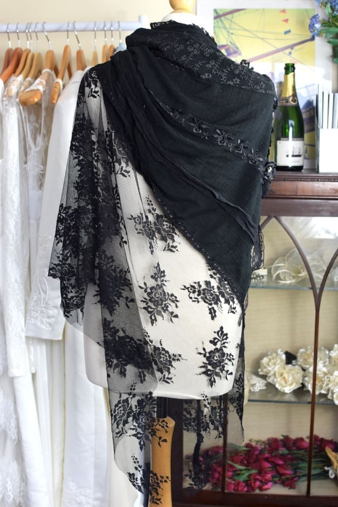 Black pashmina wrap - Image 5