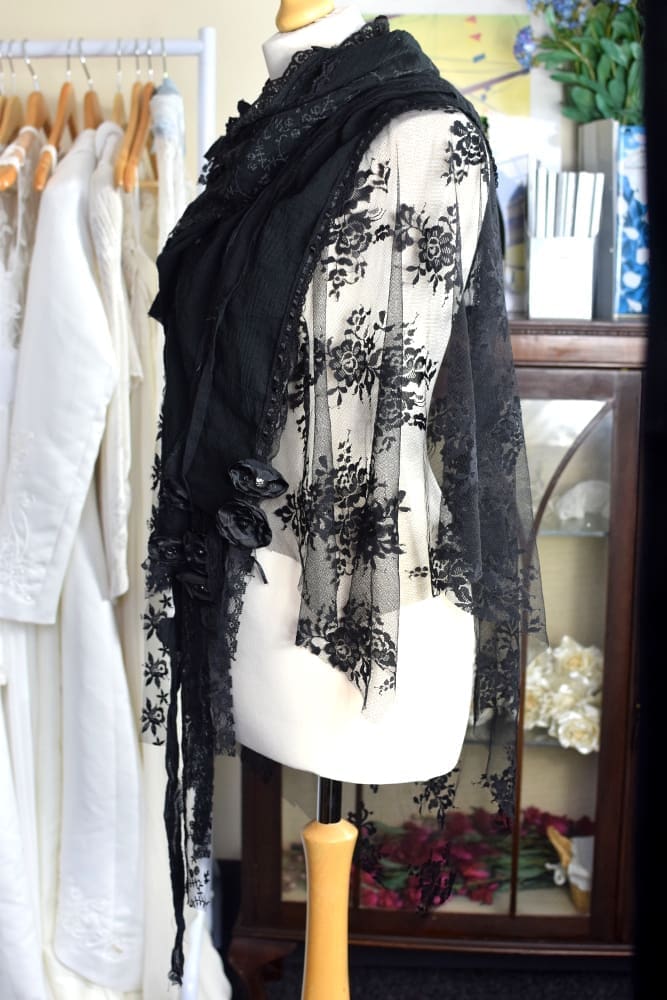 Black pashmina wrap - Image 3